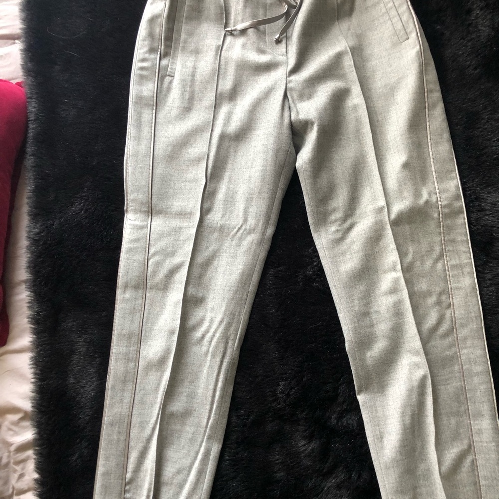 Light grey pants - Picture 3 of 5